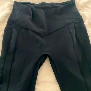 Awesome lulu crop leggings